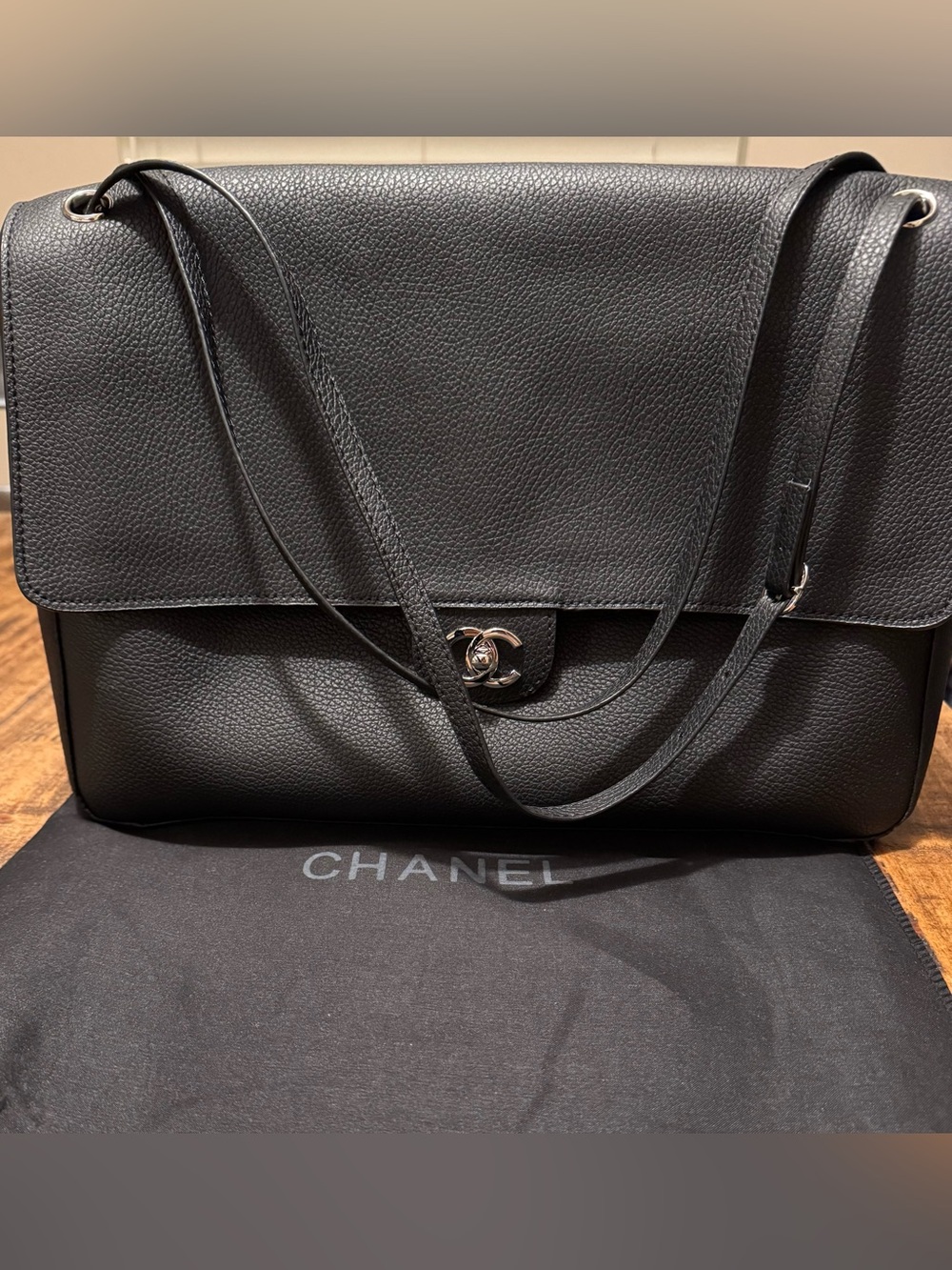 CHANEL Black MAXI FLAPBAG
$8,500*
Grained Calfskin & Silver